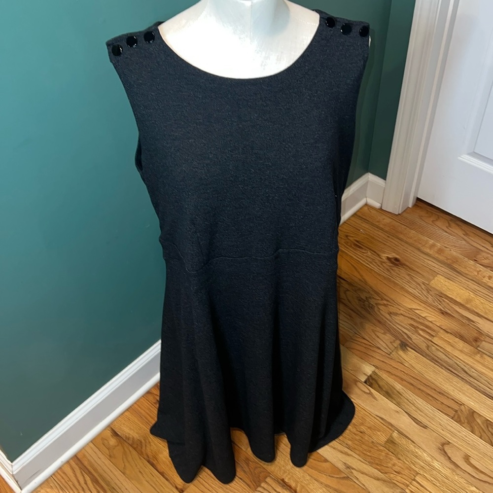Women’s Loft plus dress size‎ 18.